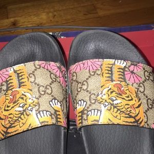 Gucci slides or sandals